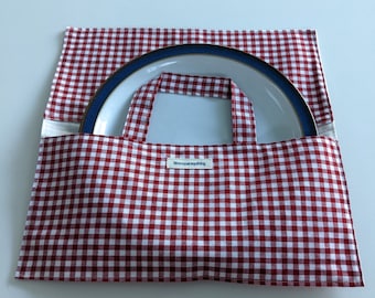 Pie carrier,  plate carrier, cloth pie holder, perfect hostess gift - small red gingham