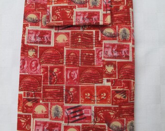 Funda de tela para Kindle Paperwhite: cubierta acolchada con sellos rojos (modelo anterior a 2021)