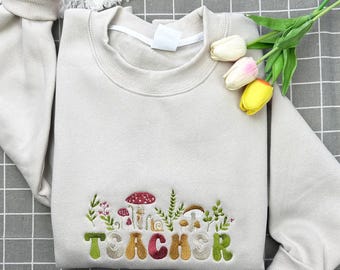 Moletom bordado para professores, camiseta estilo cottagecore com cogumelos, blusa de gola redonda com estampa floral e da natureza, presente para professores, suéter retrô com tema floresta.