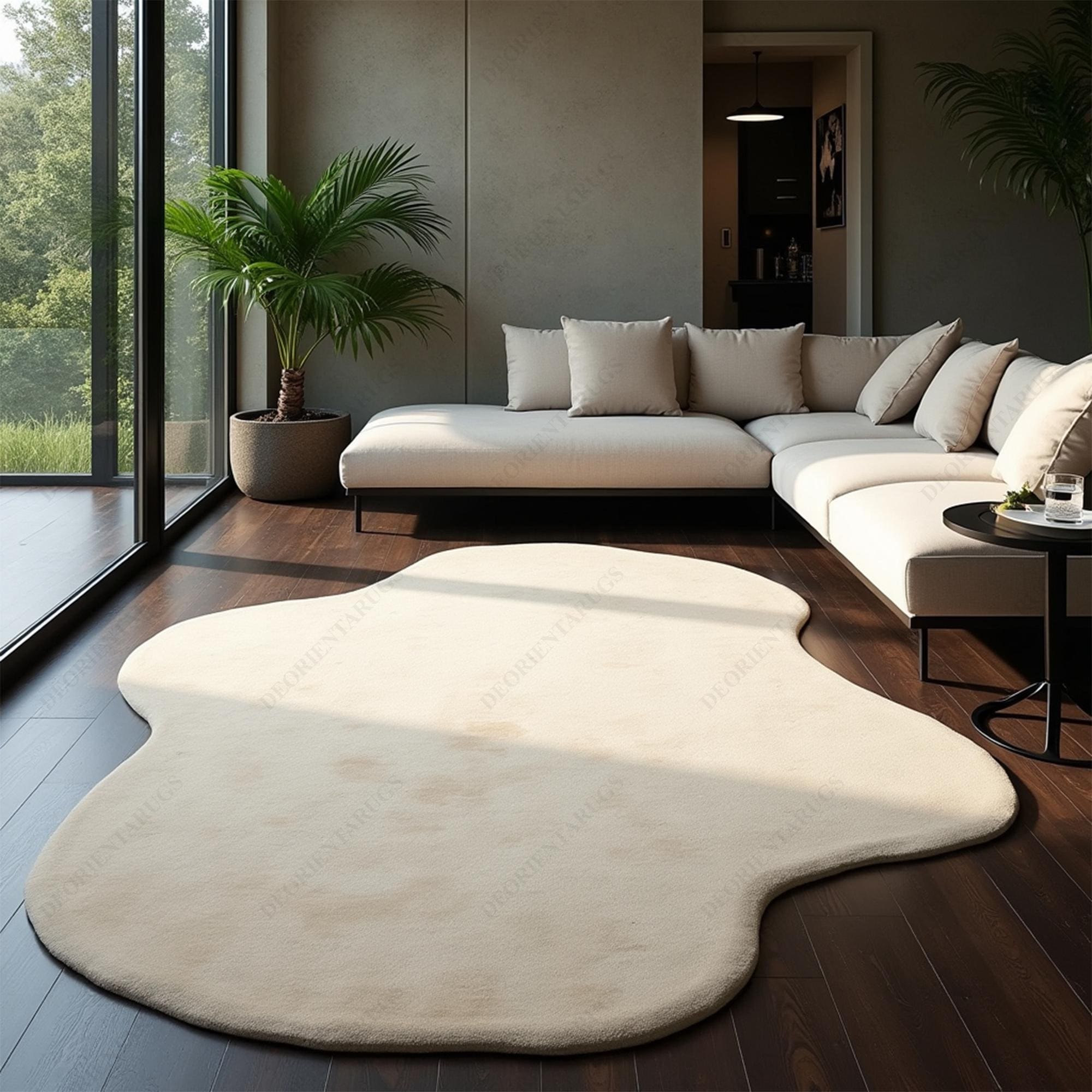 Handmade Cream New Zealand Wool Rug: Minimalist Plush Carpet