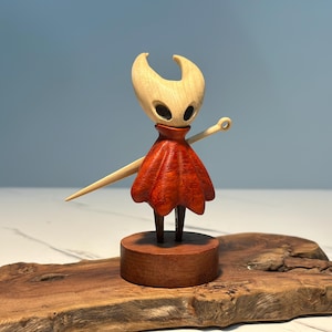 Sculpture en bois de noyer inspirée de Hollow Knight • Figurine amovible magnétique • Cadeau de marchandise fabriqué par un éventail • Décoration de bureau pour joueur image 20