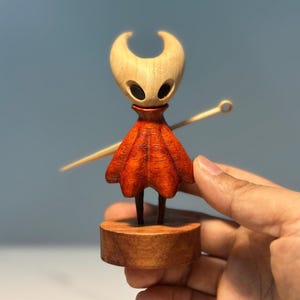 Hollow Knight Hornet Wooden Sculpture • Hand Carved Walnut Figurine • Silksong Inspired Collectible • Christmas Gift Decor