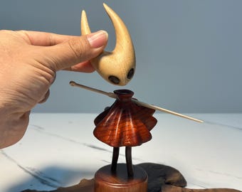 HK Knight Silksong Hornet Wooden Figurine • Walnut Sculpture • Gamer Desk Decor