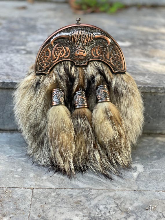 Scottish Handmade Highland Cow Cantle Fur Sporran for Men Kilt Accessories With Chain Belt