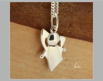 Angel pendant in silver