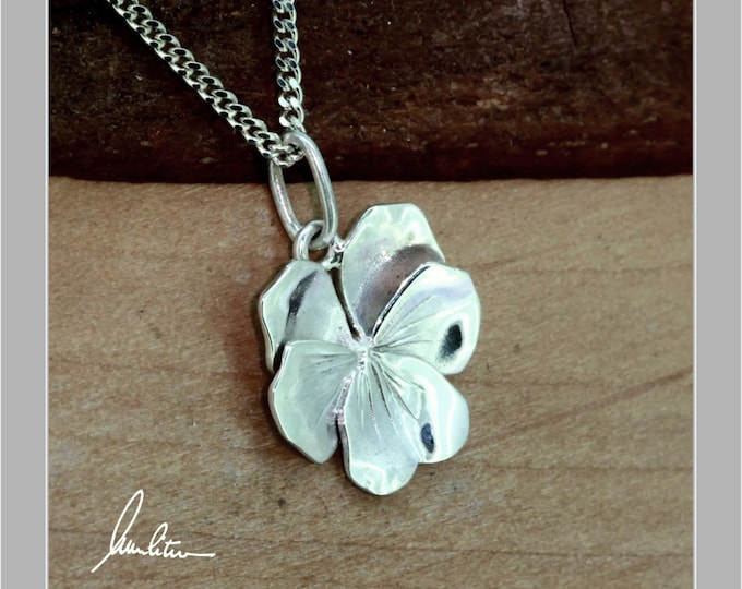Pendant small flower, pansy in silver