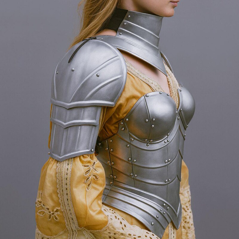 QUEEN'S ARMOUR CORSET