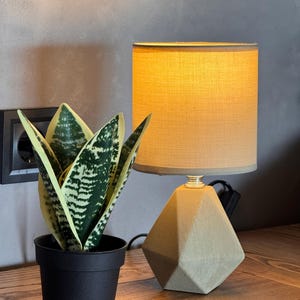 Concrete Geometric lamp - Concrete base & Cotton Shade