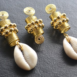 Dreadlocks Jewelry Set with Cowrie Shells