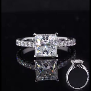 2.5 CT Princess Cut Moissanite Engagement Ring - 14K Solid Gold