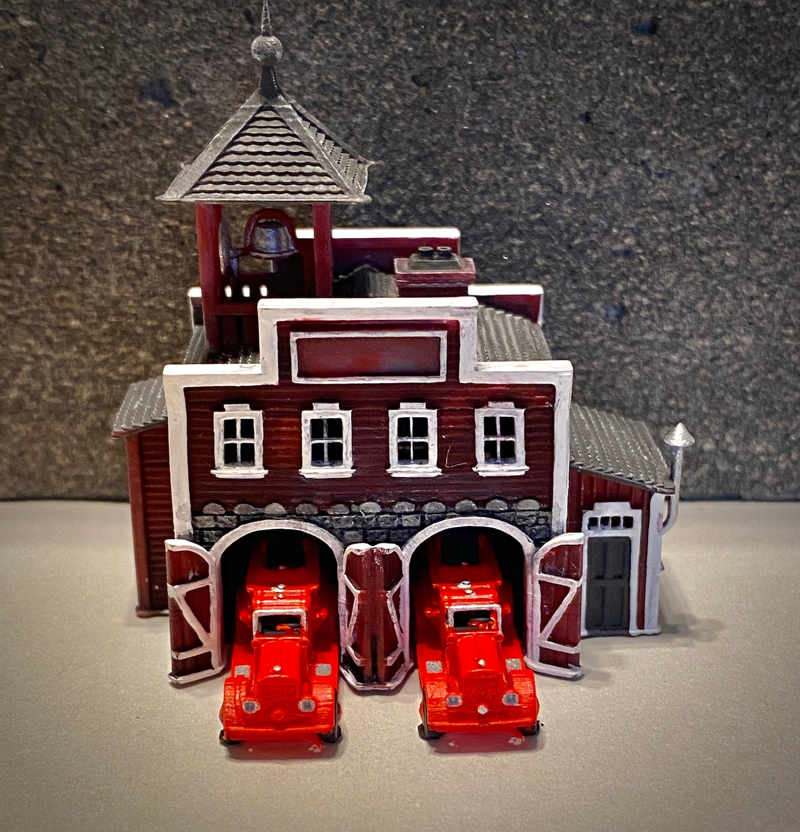 N Scale Fire Engine RTR -1940's Fire Truck N Scale (1:160) SME Platinum Series Hand Painted ...