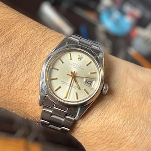 Vintage Rolex 1500 - 1978. Automatic, Champaign Dial, Yellow Gold Indices, Beautiful Condition, all Original +BOX