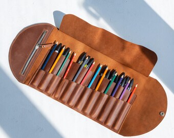 Personalized Leather PU Roll-Up Pencil Case – Custom Engraved Gift For Artists, Students & Creatives (Dark Brown)