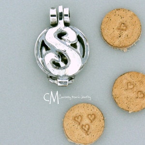 Gifts for Mom Christmas - Essential Oil Locket - Initial Necklace - Oil Diffuser Jewelry - Sterling Silver Locket