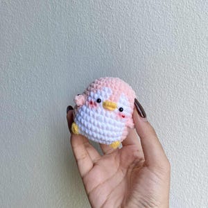 Pinguino rosa amigurumi / Grazioso peluche fatto a mano all'uncinetto
