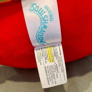 Peluche Squishmallow de Mickey Mouse de Disney de 30 cm — Squishmallows clásicos oficiales imagen 4
