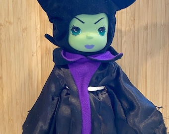 Disney Precious Moments - Muñeca MALÉFICA de The Doll Maker - *RARO* 15" con base