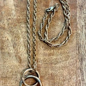 Handmade Interlocking Rings Necklace Gold Tone Rope Chain 19”