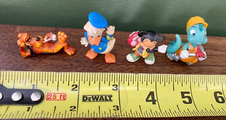 Lote de 4 figuras vintage de Disney Kinder Joy: Pluto, Pato Donald y Mickey Mouse imagen 6