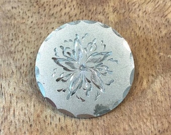 Broche redondo vintage de plata de ley A&Z con grabado floral y borde biselado, 7,3 g