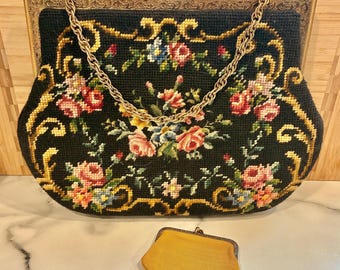 Bolso de mano vintage MCM Petit Point con cierre de beso y monedero de tapicería floral de punto de aguja y bordado.