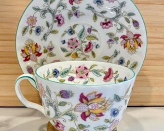 Juego de taza y platillo vintage de mediados de siglo (MCM) de Minton Haddon Hall B1451, década de 1950, con estampado floral de cachemir y chintz.