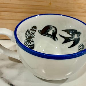 Taza de té blanca y azul con adivinación de la fortuna de Molly Hatch Fortuitous Anthropologie 2012 imagen 3