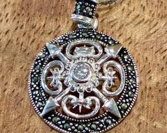 Handmade Bali Style Compass Pendant Necklace Crystal Marcasite Silver Tone 17”