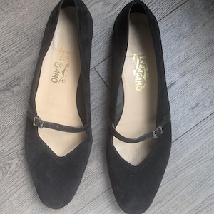 Vintage Ferragamo Audrey Flats – Black | Size 11 – Iconic Italian Luxury