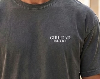 Komfort Farben Mädchen Dad Shirt Personalisiertes EST T-Shirt Minimalistischer Papa der Mädchen Geschenk Neues Papa Shirt Vatertagsgeschenk für Papa Benutzerdefiniertes Datum
