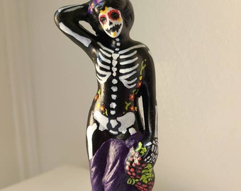 DOD Day of the Dead Mexican Halloween Lady Dancer Purple Skirt Dress Figurine