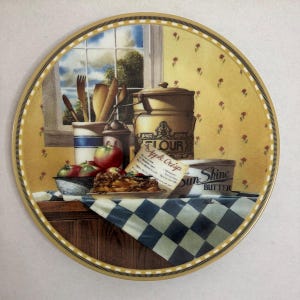 Old Fashioned Favorites Series &quot;Apple Crisp&quot; Porcelain Collector&#39;s Plate by Michael J. Weber
