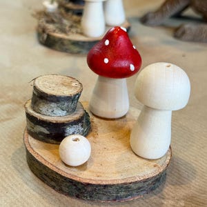 Porta spray, pila di tronchi, giocattolo da masticare sicuro per criceti, arricchito con funghi in legno