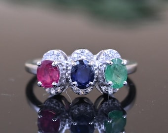 Ring met smaragd, robijn en saffier: 925 sterlingzilver multisteen