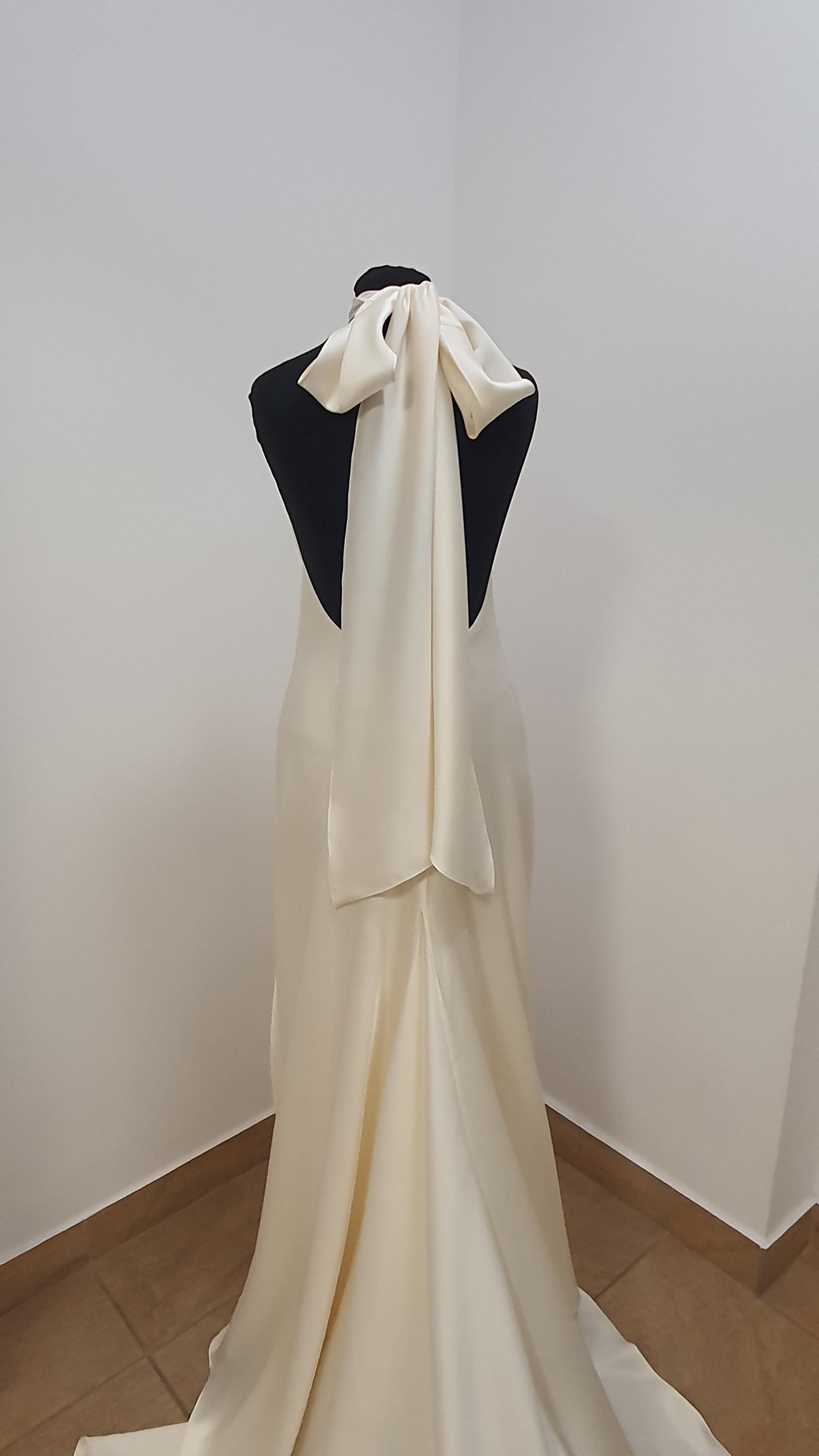 Robe de mariée Brandee satin dos nu