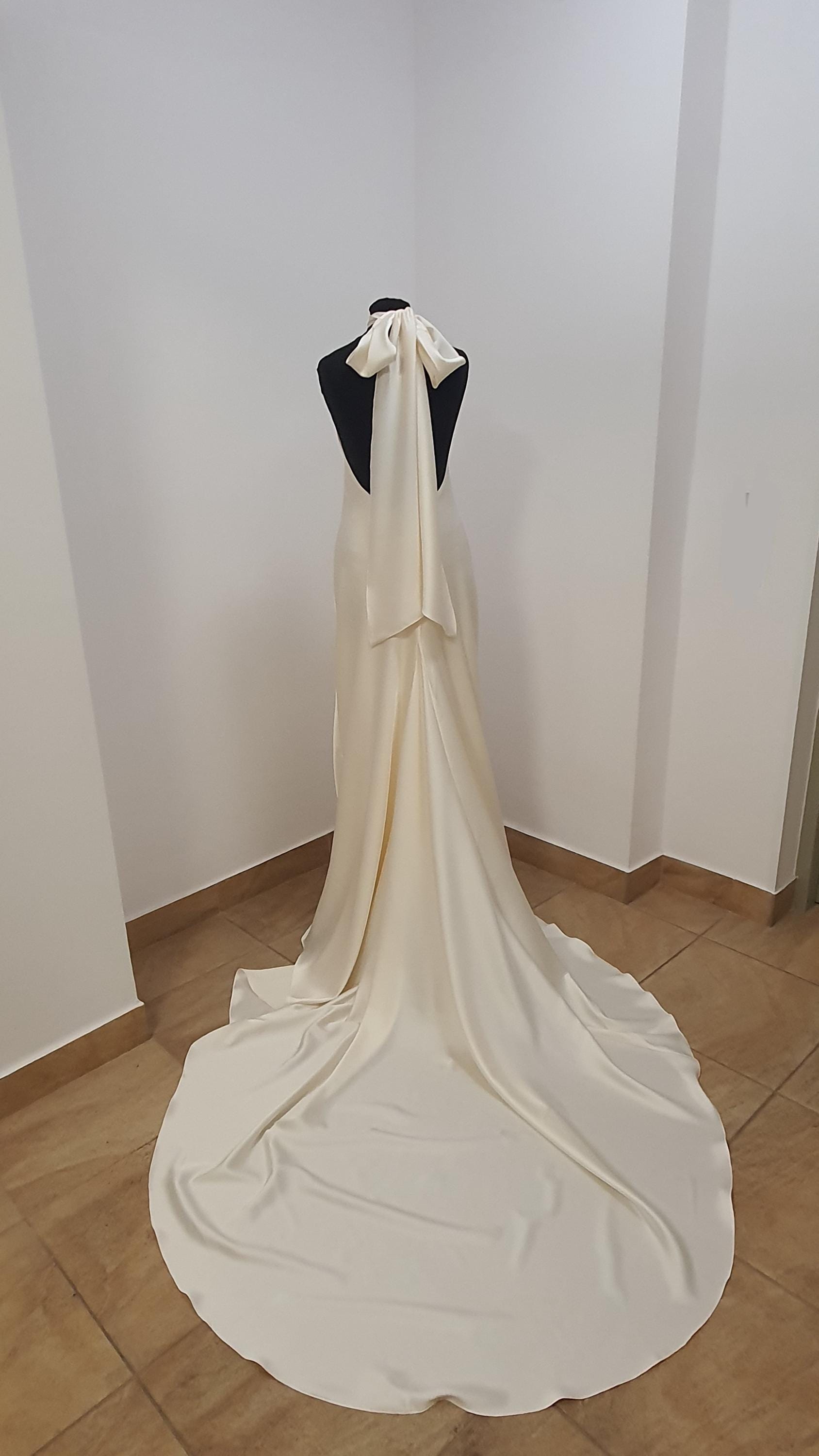Robe de mariée Brandee satin dos nu
