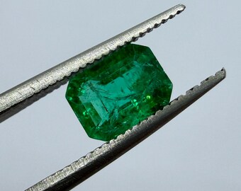 Natural Zambian Emerald Cut Green Gemstone: 1.06 Carat and 7x5.20x3.80mm