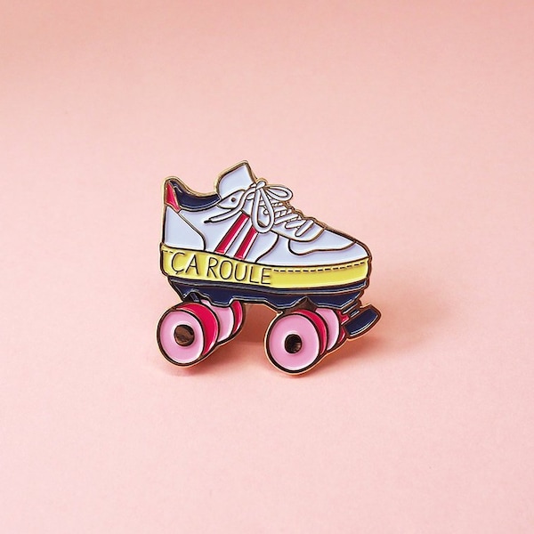 Pin's en émail "Ça roule" Roller, Roller Derby, enamel pin, blanc et rose