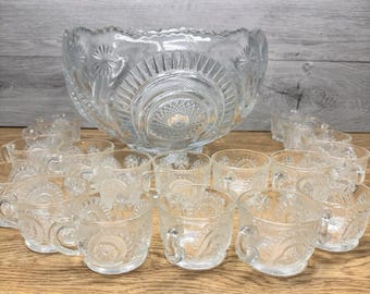 Vintage LE Smith Glass Pinwheel & Stars Slewed Horseshoe Punch Bowl 18-Cup Set