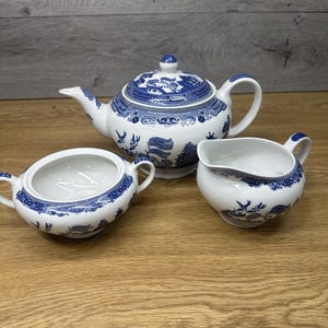 Johnson Brothers Willow Blue Teapot Cream Sugar Bowl ~3 Pc Set