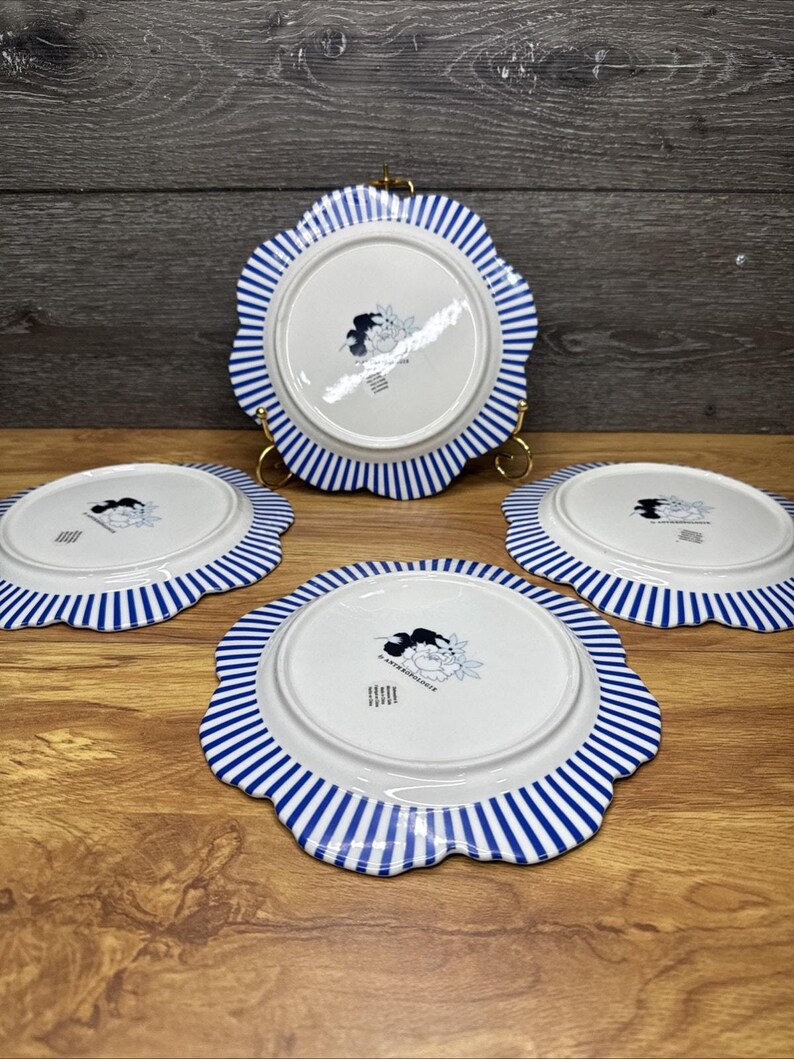 Platos de postre florales Anthropologie Lyla con rayas azules y blancas de 8,25" (juego de 4) imagen 7
