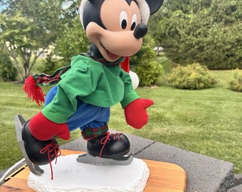 1998 Santas Best Christmas Disney Skating Mickey Mouse 21' Tall