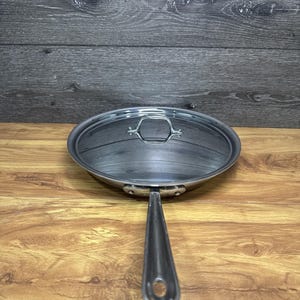 Padella antiaderente All-Clad D3 in acciaio inox da 30 cm con coperchio