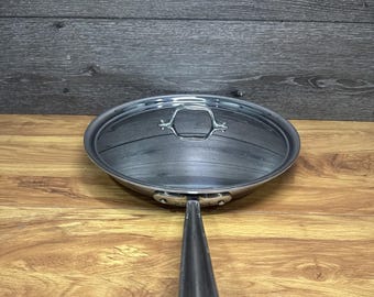 All-Clad D3 Stainless 12-Zoll-Antihaft-Bratpfanne mit Deckel