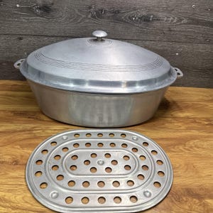 Wagner Ware Sidney 269M Cast Aluminum Oval Roaster Drip-drop Lid