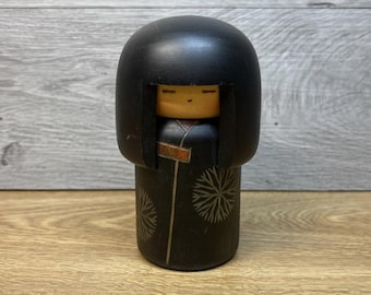 関口三作こけし (21 cm/8.3 インチ)、ヴィンテージ日本の創作木製人形