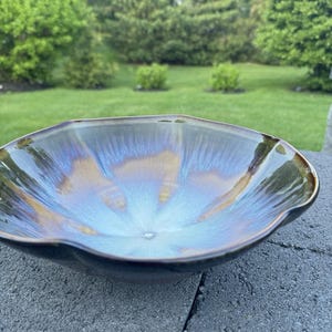 Stara misa ceramiczna Billa Campbella z glazurą zanurzeniową i podpisem w kształcie tulipana, średnica 11 cali