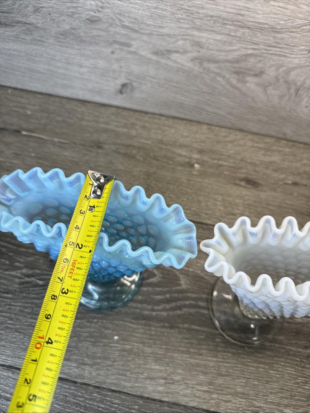 フェントン ホブネイル ファン花瓶 アクアブルー&ホワイト ガラス