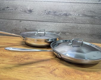Juego de utensilios de cocina de acero inoxidable VTG All-Clad de 4 piezas: sartén de 31,75 cm y sartén para saltear de 4 litros.