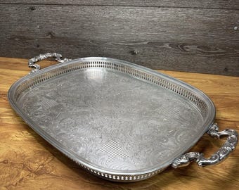 Vassoio da portata vintage in stile barocco, traforato e placcato in argento, 22x14 pollici.